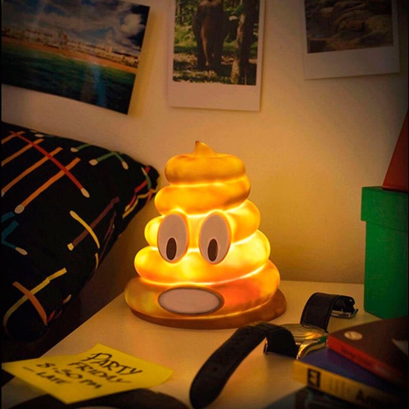 LÁMPARA LED DISTINTOS COLORES EMOTICONO "KK"